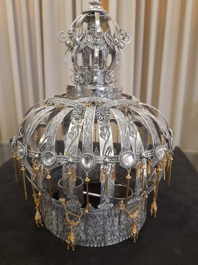 כתר לספר תורה